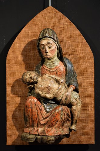 Sculpture en bois polychrome "la Pietà"